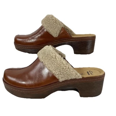 New Clarks Shoes Womens 9 M Casual Slip On Heeled Mule Clogs 16724 Brown Leather - Image 1 of 4