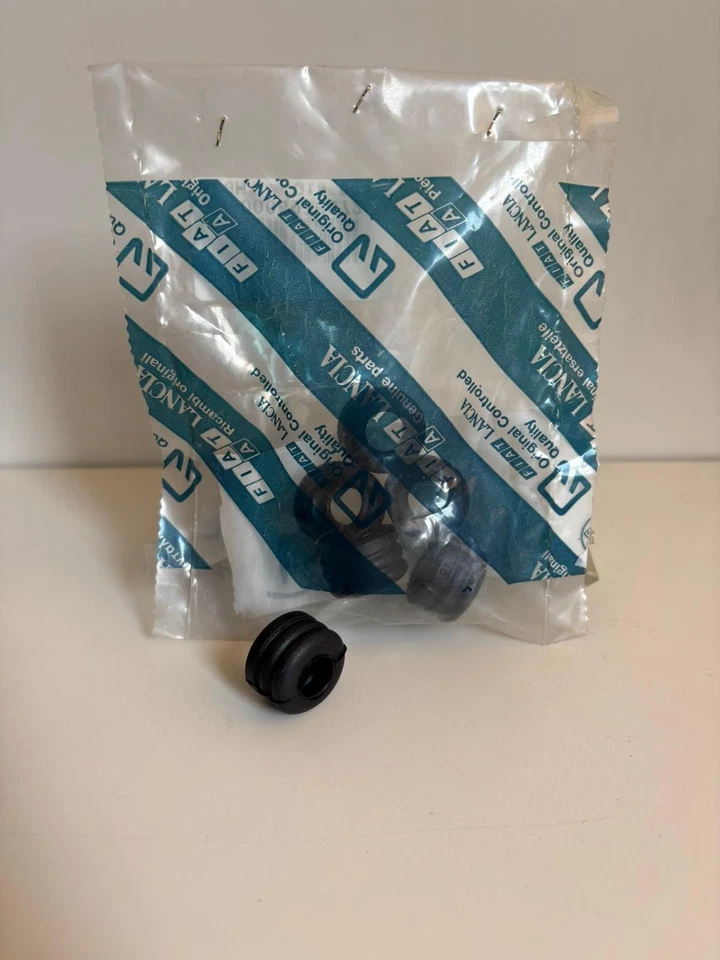 5976072 CUFFIA INNESTO TIRANTE 4X4 ORIGINALE PER FIAT PANDA 141 TUTTI I MODELLI - Immagine 1 di 1