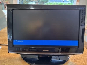 Toshiba 19C100U 18.5 Inch 1080p (FHD) Flat Screen LCD TV - Picture 1 of 7