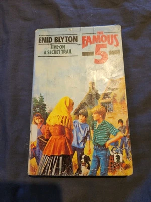Five on a Secret Trail: 15 (Knight Books), Blyton, Enid - image 1 of 4