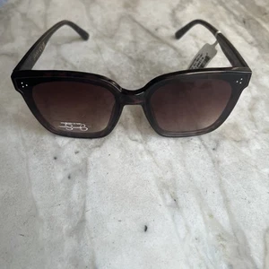 Jessica Simpson J6128 Brown Sunglasses  NWT - Picture 1 of 12