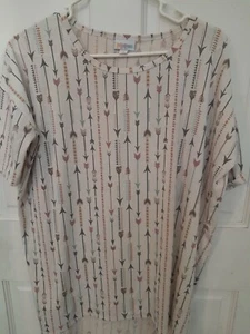 Camiseta Larga LulaRoe Flechas Talla S Usada Pero Apenas Si alguna vez Usada - Imagen 1 de 4