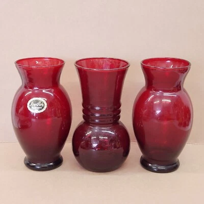 Vintage Anchor Hocking Royal Ruby Red Glass Vases lot of 3 - 6.5 in. - Image 1 of 4