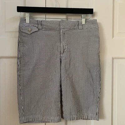Bermudas de golf Greg Norman grises blancas a rayas Gingham Seersucker para mujer 8 Foto 1 de 4