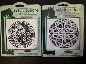 2 Celtic Designs by Courtney Davis Window Panel Stickers by EUROSTICK Made In Uk - Foto 1 di 3