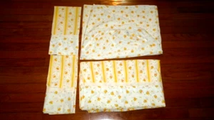 VTG 70'S SPRINGMAID YELLOW STRIPE TINY ROSES & LACE POLY COTTON DOUBLE SHEET SET - Picture 1 of 5