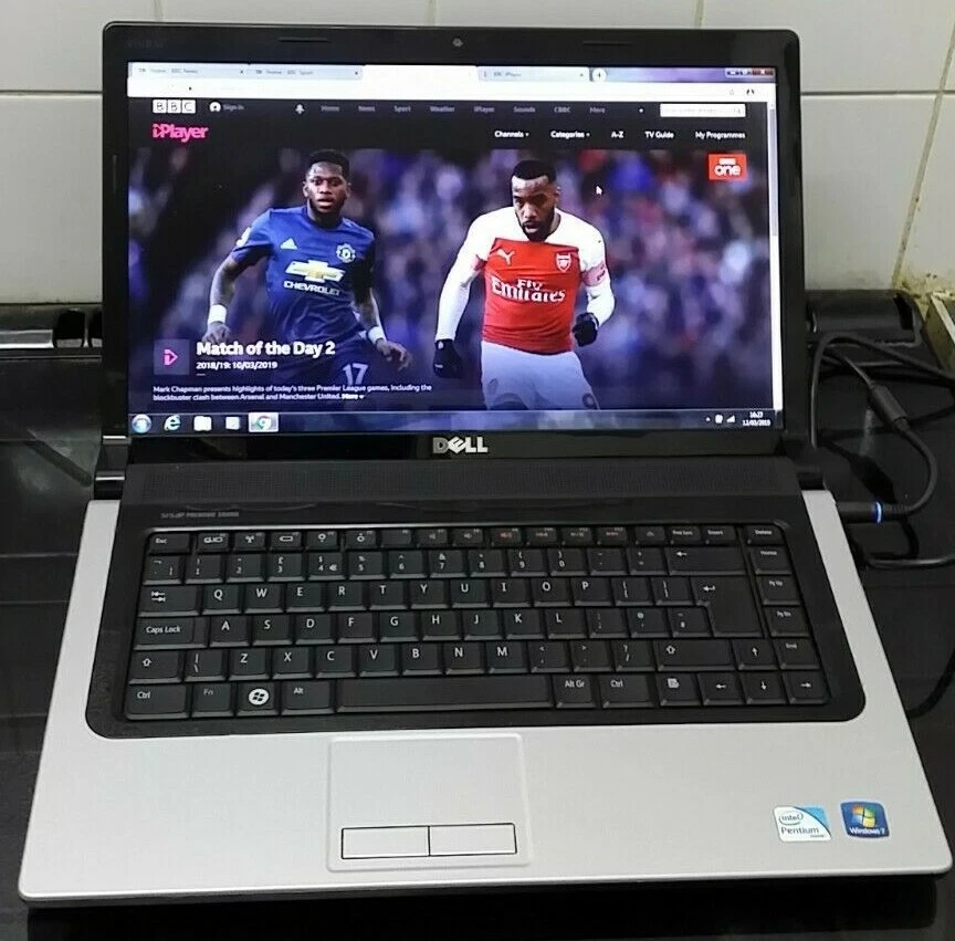 DELL STUDIO 1555 (240gb SSD, 4gb Ram, Win 10, Intel Core 2 Duo) LAPTOP - Image 1 of 4