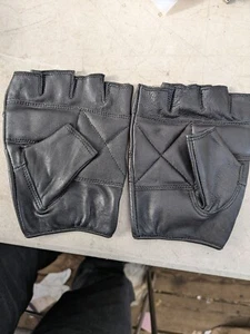 Leather Gloves Fingerless Motorcycle Fitness Training Gloves Size Small 2 Pair - Picture 1 of 2