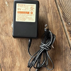 Sony (AC-ET906K2) AC Power Adapter 9V Netzteil getestet - Bild 1 von 4