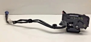 ATTUATORE SERRATURA BAGAGLIAIO COPERCHIO BAGAGLIAIO POSTERIORE TOYOTA PRIUS 2012 - 2015 OEM - Foto 1 di 12
