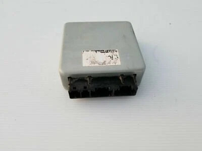 Módulo de relé de computadora de dirección asistida Toyota Prius C NHP10 2012-2014 89650-52B81 Foto 1 de 4