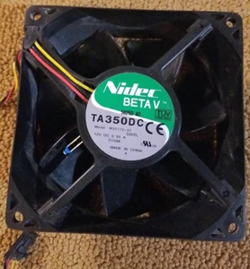 Nidec Beta V TA 350 DC Computer Server Fan 12V DC 0.55A 82mm x 82x 32mm - Picture 1 of 10