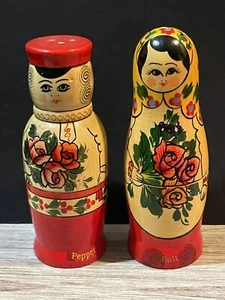 Salero y pimentero ruso de madera Matrioshka hecho a mano - Imagen 1 de 13