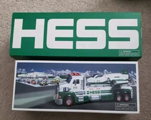 2014 Hess 50th Anniversary Tanker Truck Plus Space Cruiser - Bild 1 von 2