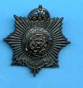 OFFICERS SERVICE DRESS HAMPSHIRE  REGIMENT  CAP BADGE - Foto 1 di 2