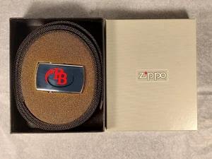 Cinturón y hebilla Zippo vintage estilo militar cinturón negro 1,25" ancho nuevo stock antiguo - Imagen 1 de 10