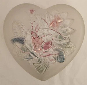  TRINKET BOX / CANDY DISH HEART SHAPED FROSTED CRYSTAL ROSE DESIGN 2 PIECE  - Picture 1 of 4