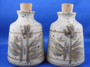 LYREBIRD RIDGE POTTERY Stoneware Pottery Shaker Duo VG Collectable - Australia - Imagen 1 de 10