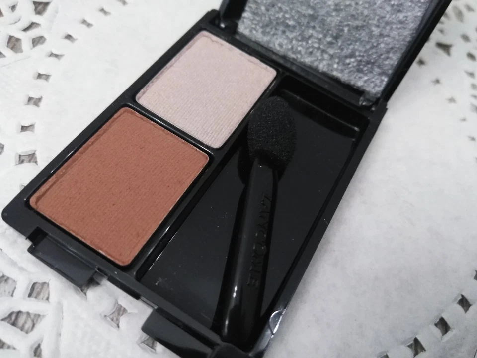 LANCOME Maquiriche CremePowder EyeColour duo  .07 oz - purr  & Cappuccino - Image 1 of 4