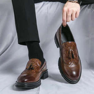 Übergröße Herren Spitz zulaufend Business Elegant Schuhe Leger Geschnitzt Quaste Oxford-Schuhe Größe - Bild 1 von 18