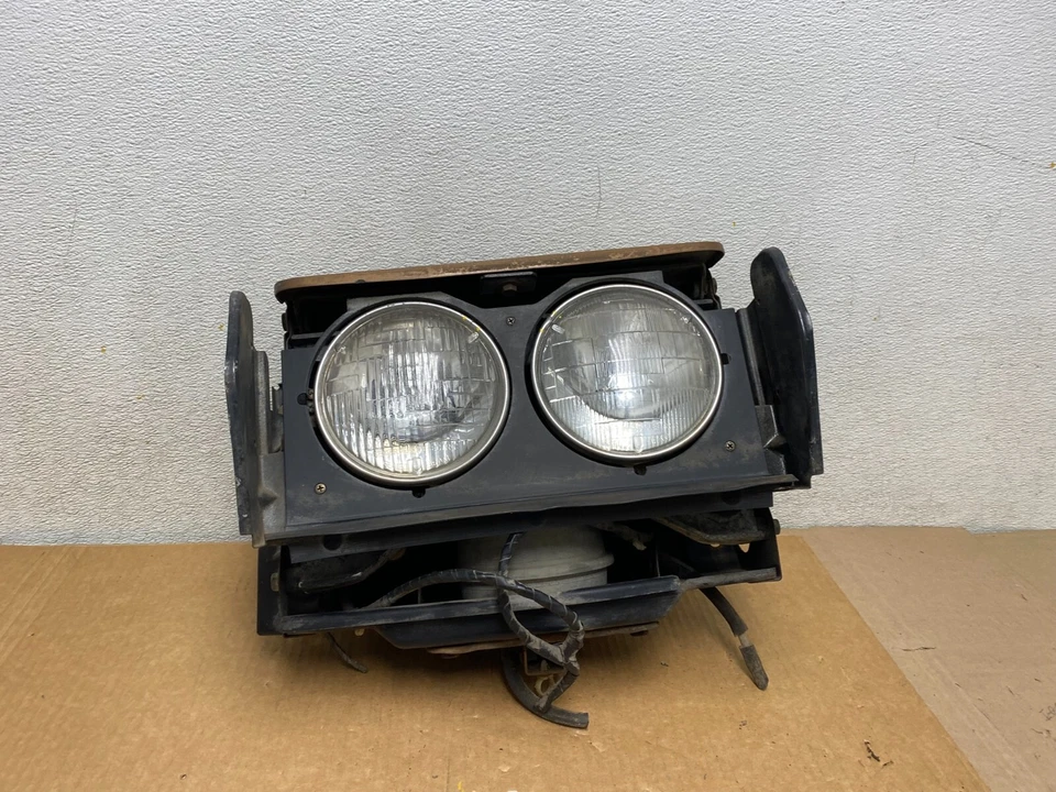 1969 1970 1971 Lincoln Continental Right Passenger Side Headlight I0567 - Image 1 of 4