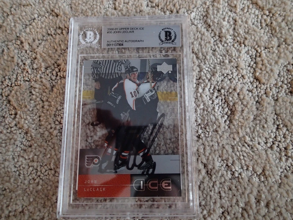 2000-01 UPPER DECK ICE #30 JOHN LECLAIR Signed HOCKEY Card Beckett SLAB NHL - Image 1 of 1