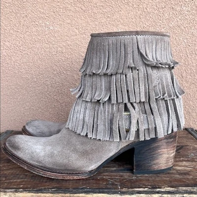 Bota de tornozelo Freebird por Steven Belle com franjas - Imagem 1 de 4