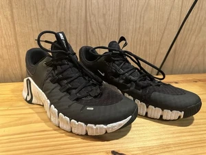 Nike Free Metcon 5 Womens Size 10.5 Shoes Athletic Training Black White Sneakers - Picture 1 of 5