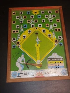 1962 PRESSMAN TOYS ROGER MARIS ACTION BASEBALL GAME VINTAGE! - Picture 1 of 2