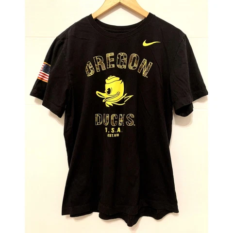 Oregon Ducks Shirt Mens Large black camouflage letters Nike Tee American Flag Cover