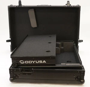 Odyssey Black Pioneer DDJ-800 Flight Case z dolnym 1U Rack Space i Glide Pl - Zdjęcie 1 z 4