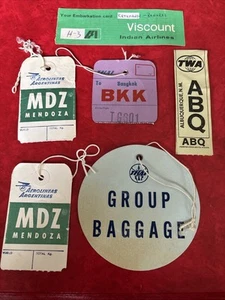 Lote mixto de etiquetas de equipaje antiguas de aerolíneas TWA Thai Argentina Indian Airlines - Imagen 1 de 24