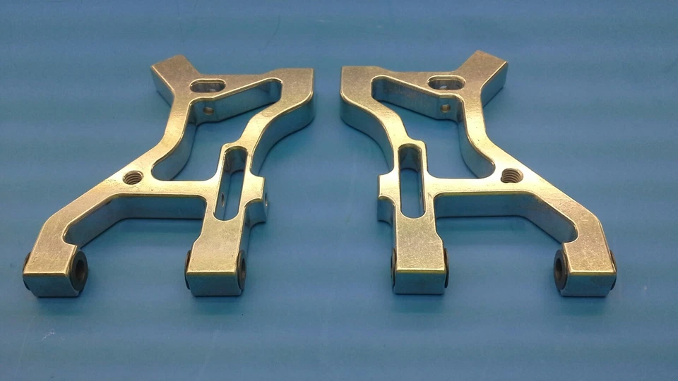 Original Lauterbacher Aluminium-Querlenker für Carson Attack hinten unten VPE 2  - Bild 1 von 1