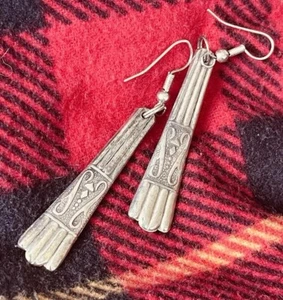 Arti e Mestieri Preloved riciclato EPNS manico cucchiaio contagocce orecchini ecologici - Foto 1 di 8