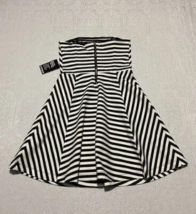 Express trägerloses Kleid Damengröße 4 schwarz-weiß horizontal gestreift " - Bild 1 von 8