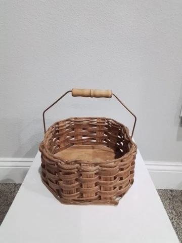 Cracker Neck Creek Basket Octagon  Shape Solid Wood Bottom Cover