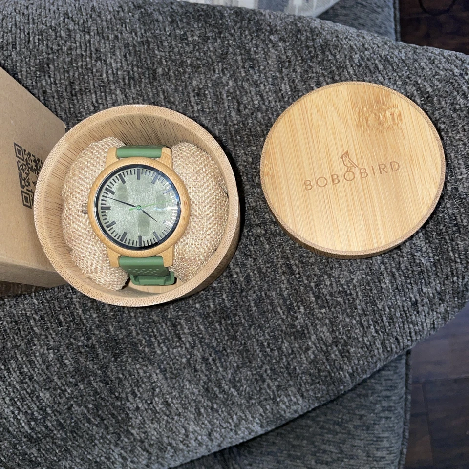 Genuine BOBO BIRD Luxury Wooden Womens & Men Watch Green Needs Battery New - Image 1 of 4