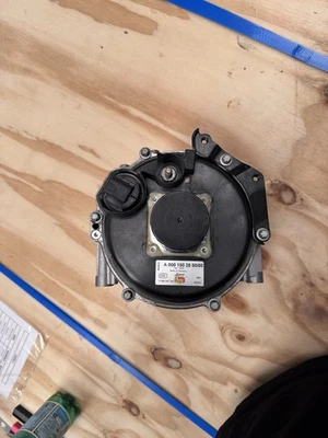 Alternateur Mercedes Classe G / G270 / W463 - Image 1 of 2