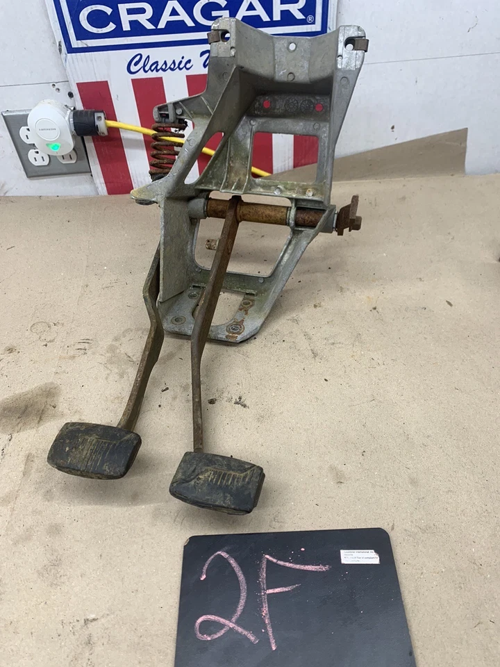 1980-1986 Clutch Brake Pedal Assembly for Ford F150 F250 F350 Bronco 4spd 5spd - Image 1 of 4