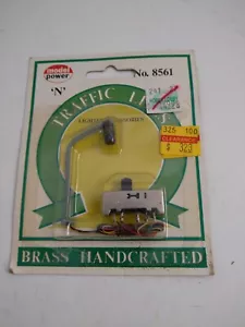 Model Power N Scale Right Hand Hanging Traffic Light Item# 8561 - Picture 1 of 2