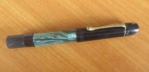 Pelikan - Patente de llenado de pistón - Schildpatt verde - Modelo de guerra - Imagen 1 de 8