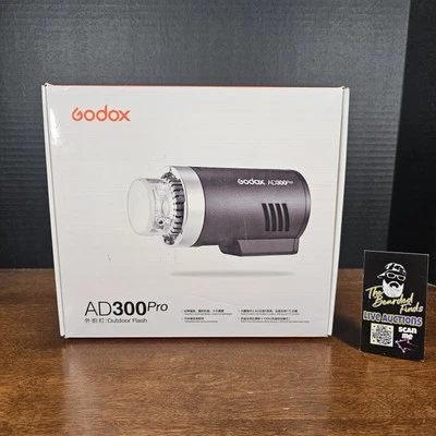 US Godox AD300Pro 300Ws All-in-One Outdoor Flash Strobe Monolight For Canon Sony - Image 1 of 4