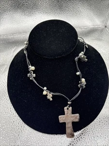 Collana con ciondolo croce di perle finte - Foto 1 di 5