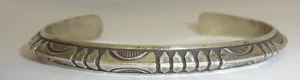 Navajo ROGER SKEETS JR Stamped Carinated Sterling Silver Cuff Bracelet - Picture 1 of 8