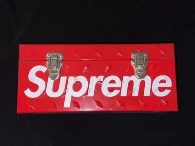Caja de herramientas Supreme Diamond Plate usada con logotipo de caja roja FW18 soporte de accesorios Foto 1 de 4
