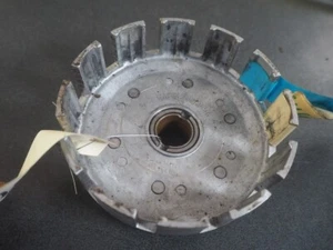 KAWASAKI KE125A7 8081 13095-1034 HOUSING-COMP-CLUTCH (OUTER) 13676 - Foto 1 di 5