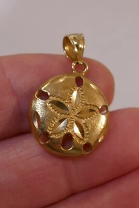 Vintage 14K Yellow Gold Sand Dollar Pendant / Charm - 1.6 Grams - Picture 1 of 8