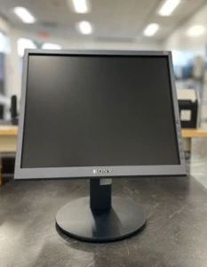 Sony Monitor 17" TFT LCD Color Computer Display (SDM-S74) - Picture 1 of 7