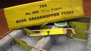 18/100 amp Buss 31R Grasshopper Fuses Pack of (10) - Picture 1 of 3