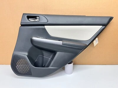 15-17 SUBARU XV CROSSTREK PANEL DE PUERTA INTERIOR LATERAL DE PASO TRASERO DERECHO, LOTE ORIGINAL 3560 Foto 1 de 4